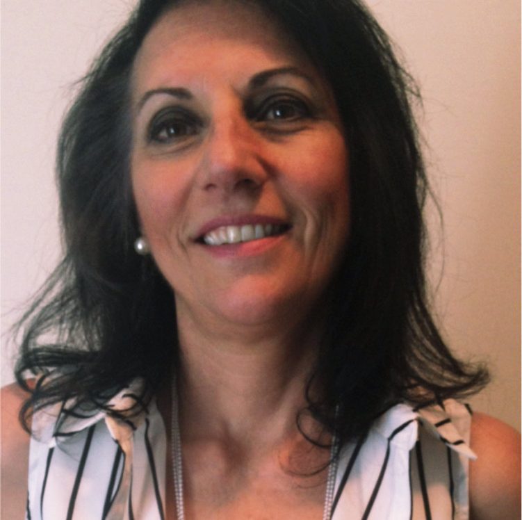 Image of Lisa Apostoloff